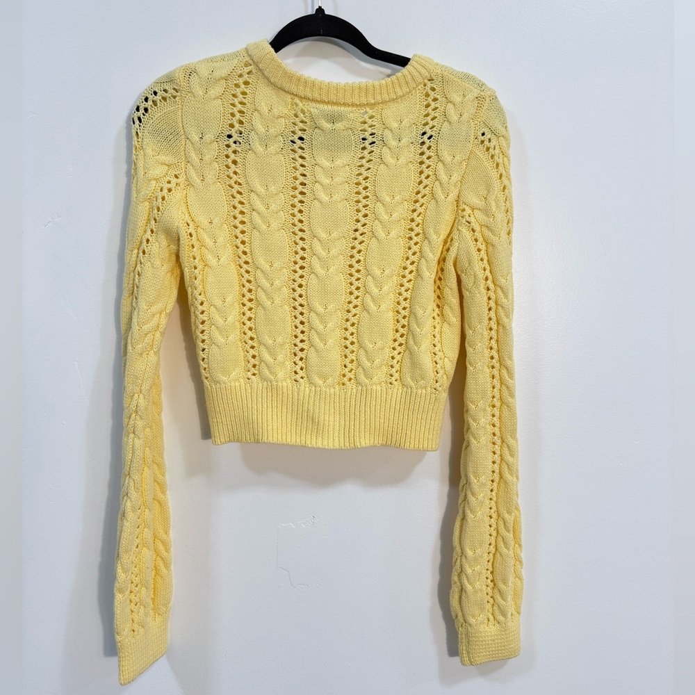 Freshman 1996 Soft Yellow Cable Knit Cropped Cardigan with Floral Buttons - Picture 8 of 9